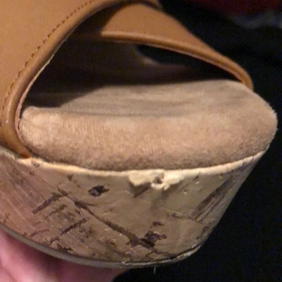 Size 8 Tan Montego Bay Club (Payless) Wedges - Picture 5 of 8